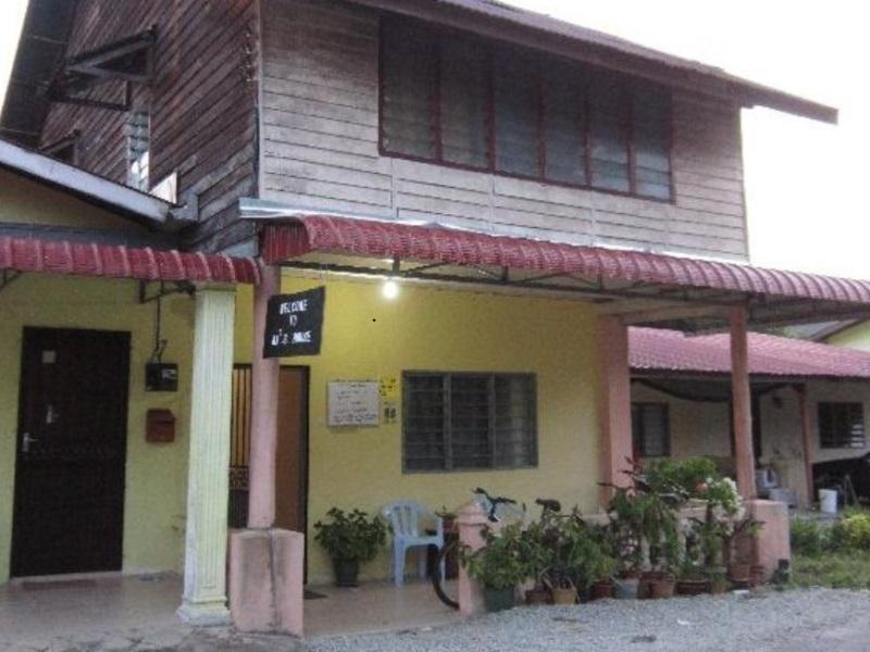 Aj'S Guesthouse Padang Mat Sirat Exterior photo
